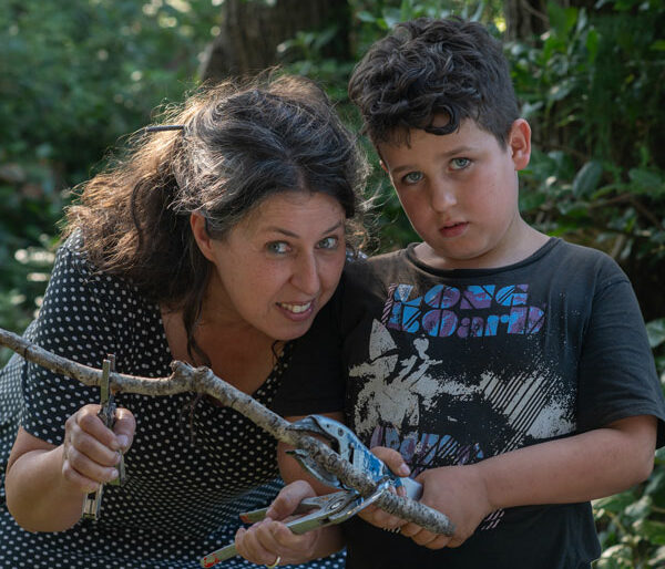 Dona et son fils, habitants de l'Îlot vert